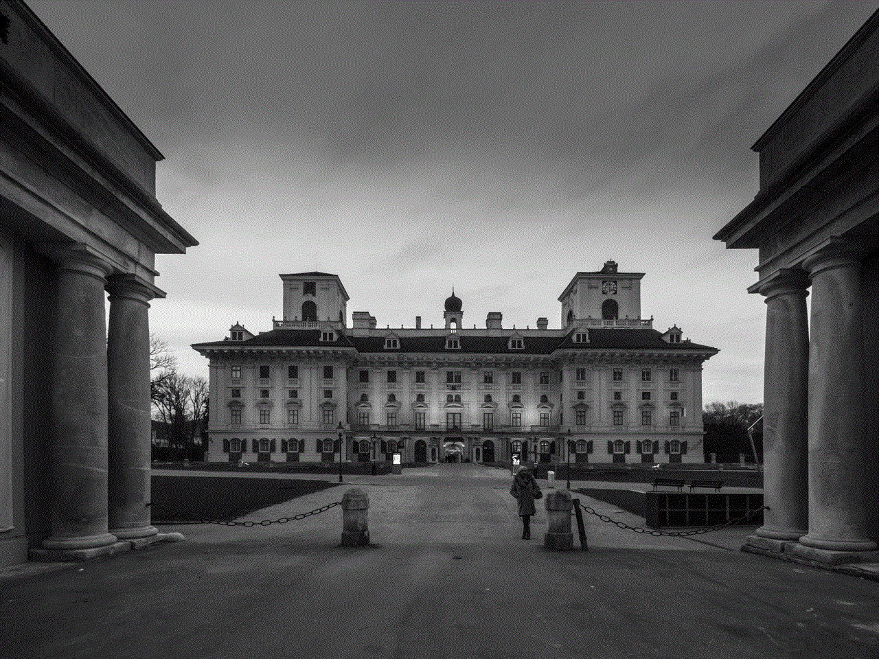 tl_files/images/artikelbilder/liszt/schwarzes schloss 1.gif